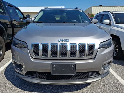 Used 2019 Jeep Cherokee Limited AWD/4WD image 2