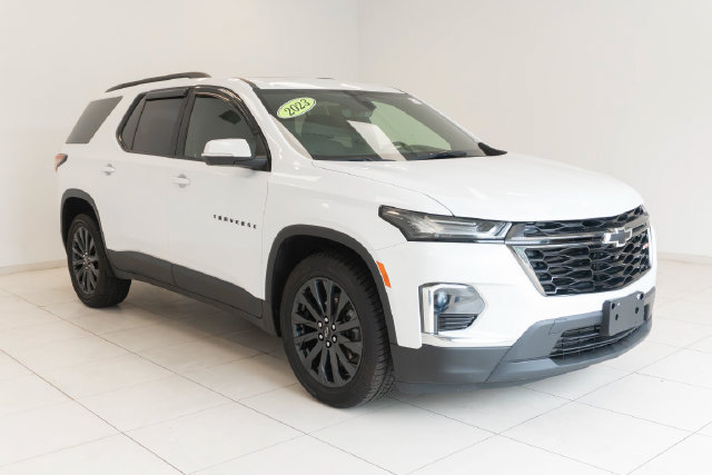 Used 2023 Chevrolet Traverse RS w/ LPO, Floor Liner Package AWD/4WD image 8