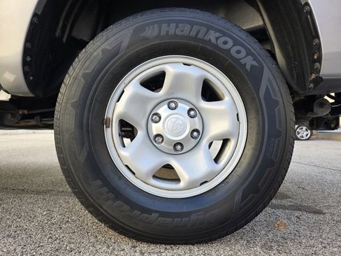 Used 2018 Toyota Tacoma SR image 23