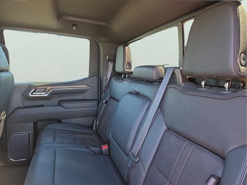 Used 2022 Chevrolet Silverado 1500 High Country w/ High Country Premium Package image 10