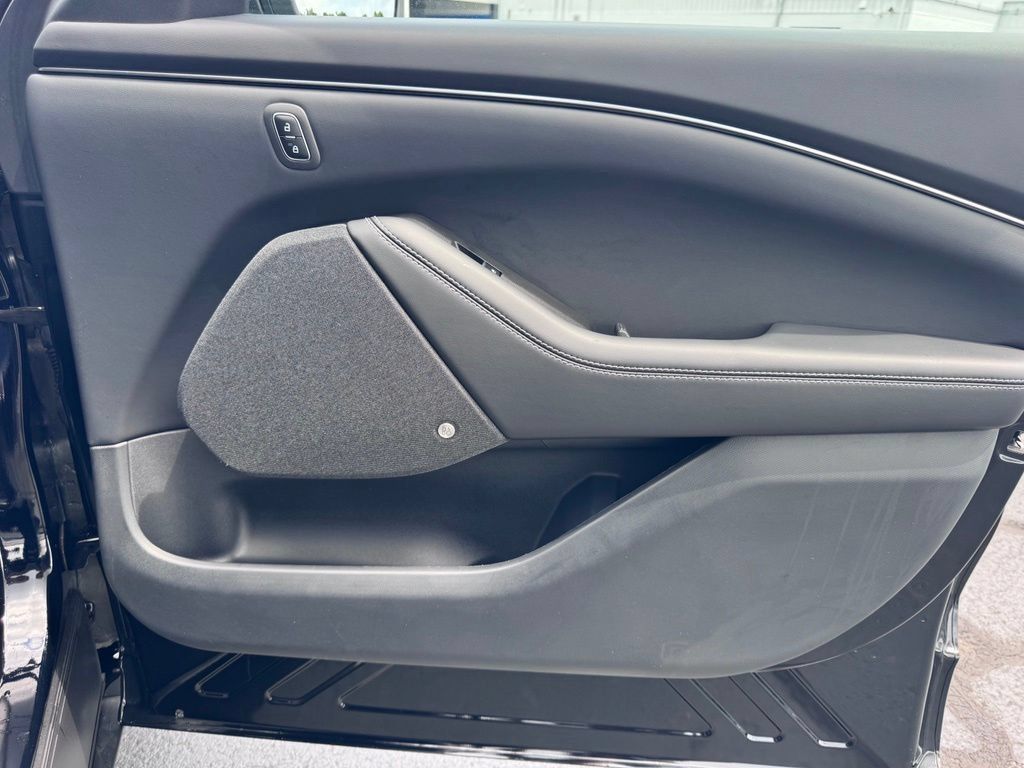 Used 2025 Ford Mustang Mach-E Premium RWD image 29