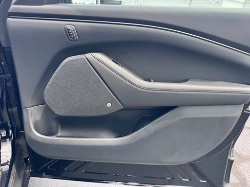 Used 2025 Ford Mustang Mach-E Premium RWD image 29