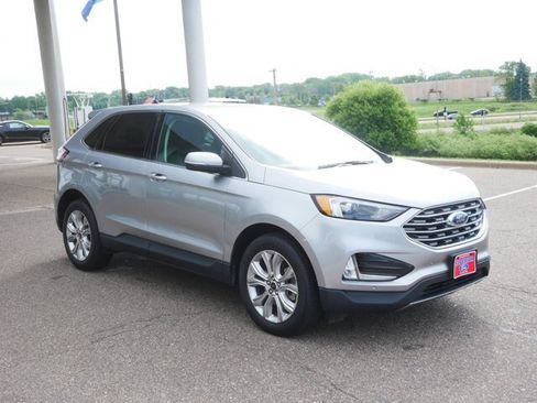 Certified 2023 Ford Edge Titanium AWD/4WD image 3