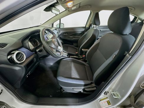 Used 2023 Nissan Versa SV image 13