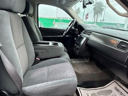 Used 2007 Chevrolet Suburban LS image 13
