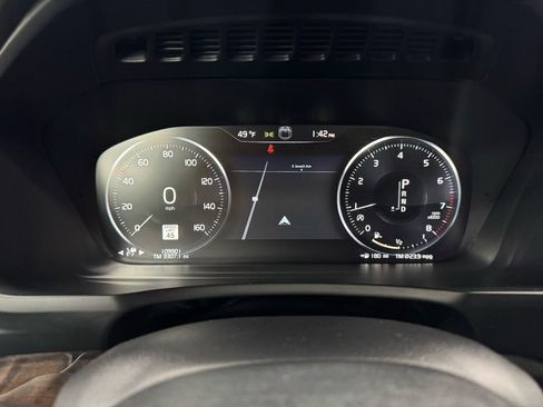 Used 2016 Volvo XC90 T6 Momentum w/ Momentum Plus Package image 25
