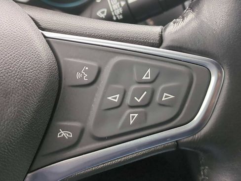 Used 2020 Chevrolet Equinox Premier image 16