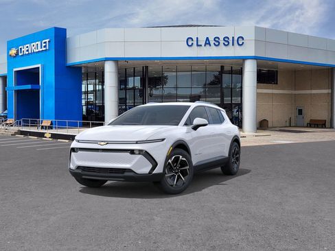 New 2026 Chevrolet Equinox EV LT image 8