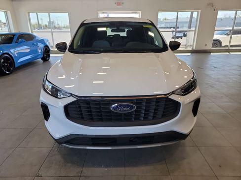 Used 2023 Ford Escape Active FWD image 2