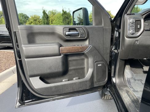 Used 2023 GMC Sierra 3500 Denali w/ Denali Ultimate Package AWD/4WD image 13