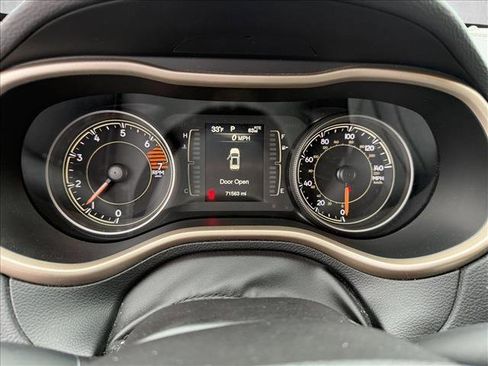 Used 2017 Jeep Cherokee Latitude w/ Cold Weather Group image 16