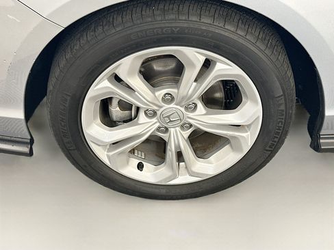 Used 2025 Honda Accord LX image 11