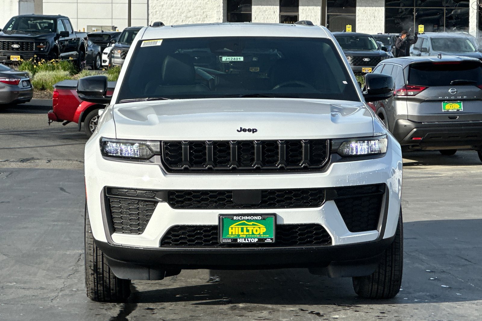 New 2026 Jeep Grand Cherokee Altitude AWD/4WD image 9
