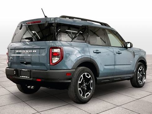 Used 2023 Ford Bronco Sport Outer Banks w/ Tech Package AWD/4WD image 11