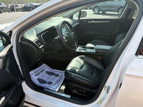 Used 2019 Ford Fusion Titanium image 7