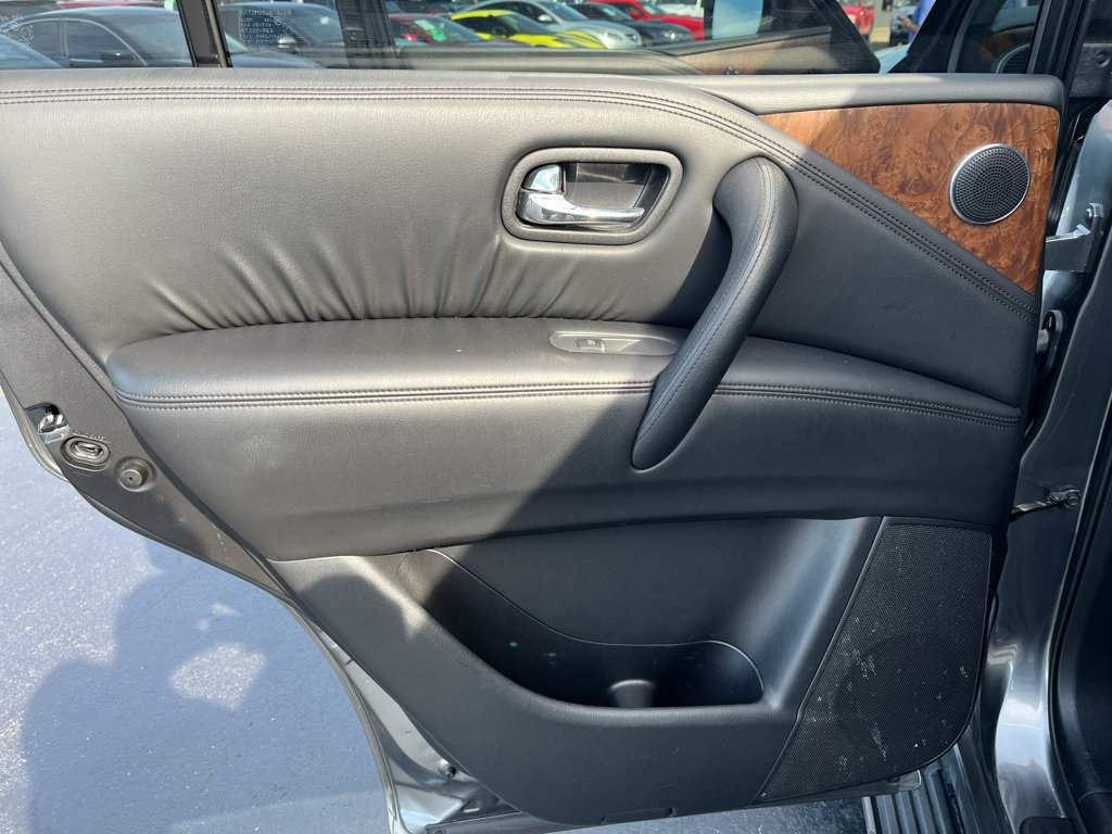 Used 2024 Nissan Armada SL w/ Captain's Chairs Package AWD/4WD image 37