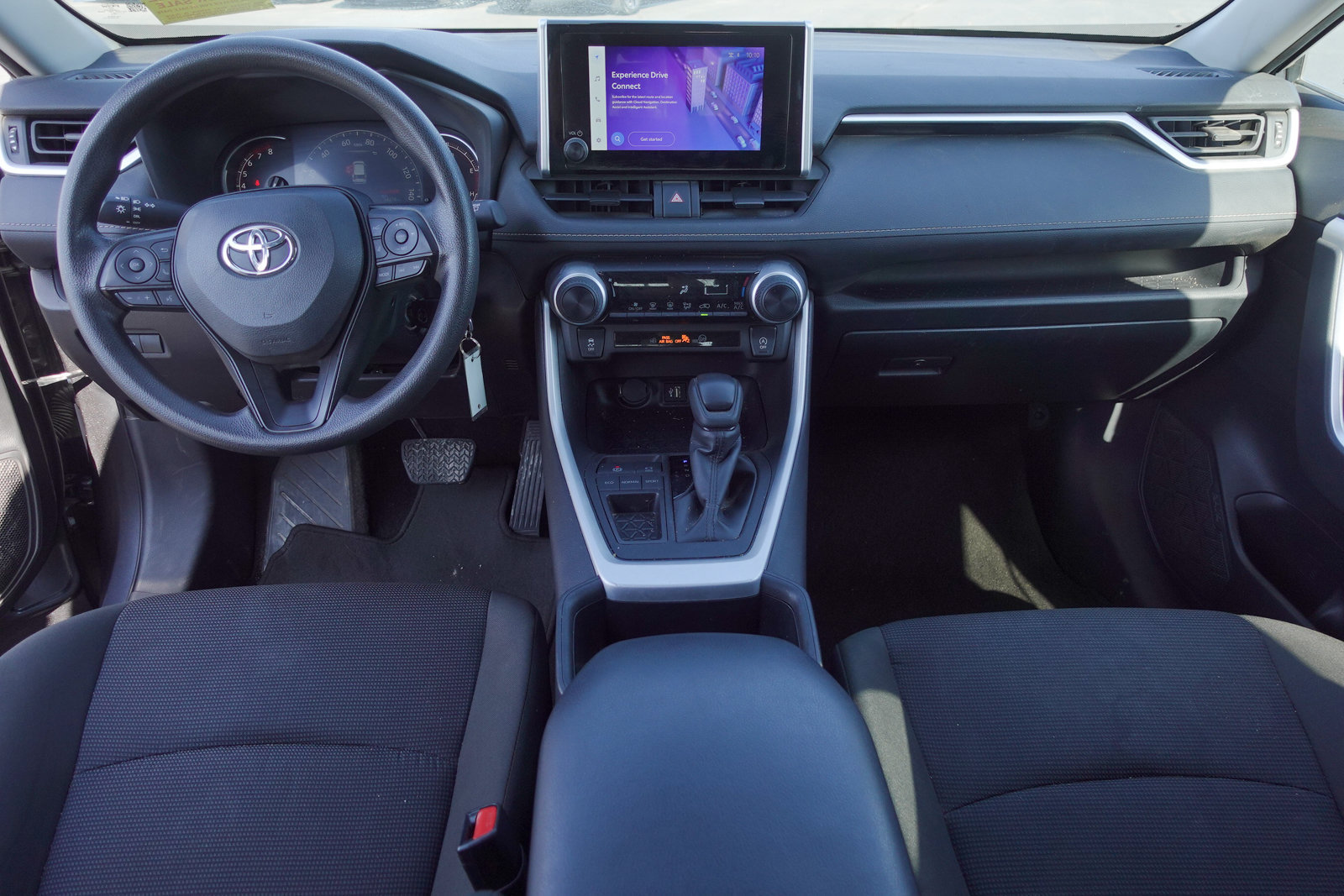 Used 2025 Toyota RAV4 LE FWD image 10