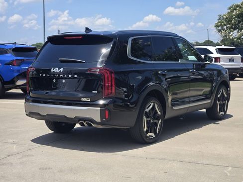 Certified 2025 Kia Telluride S AWD/4WD image 4