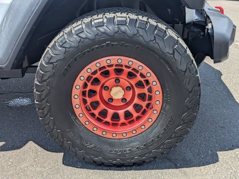 Used 2020 Jeep Wrangler Unlimited Rubicon AWD/4WD image 9
