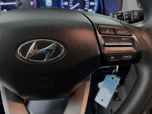 Used 2021 Hyundai Kona SE image 19