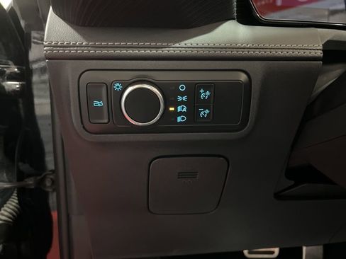 Used 2024 Ford Mustang Premium image 19