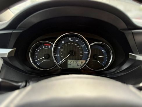 Used 2014 Toyota Corolla LE FWD image 22
