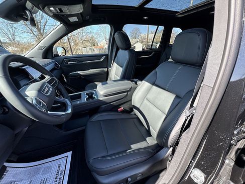 New 2025 GMC Acadia Elevation w/ Elevation Premium Package image 17