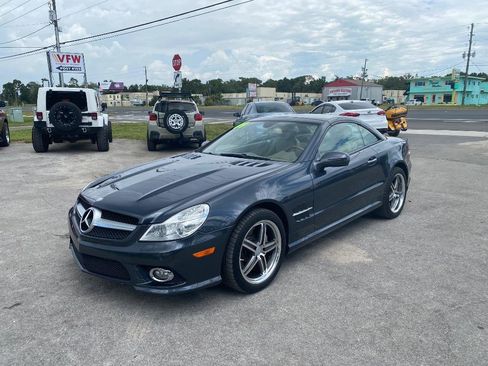 Used 2009 Mercedes-Benz SL 550 w/ Premium I Pkg image 2