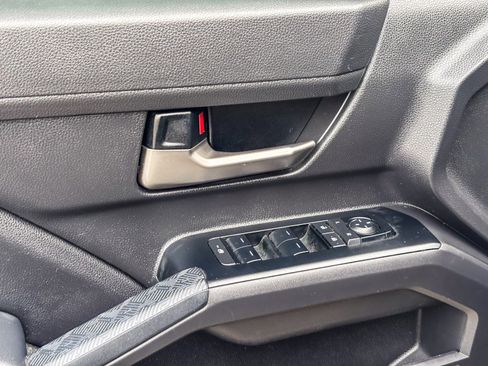 Certified 2025 Toyota Tacoma TRD Off-Road image 22