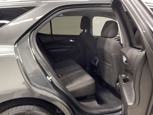 Used 2020 Chevrolet Equinox LT FWD image 19