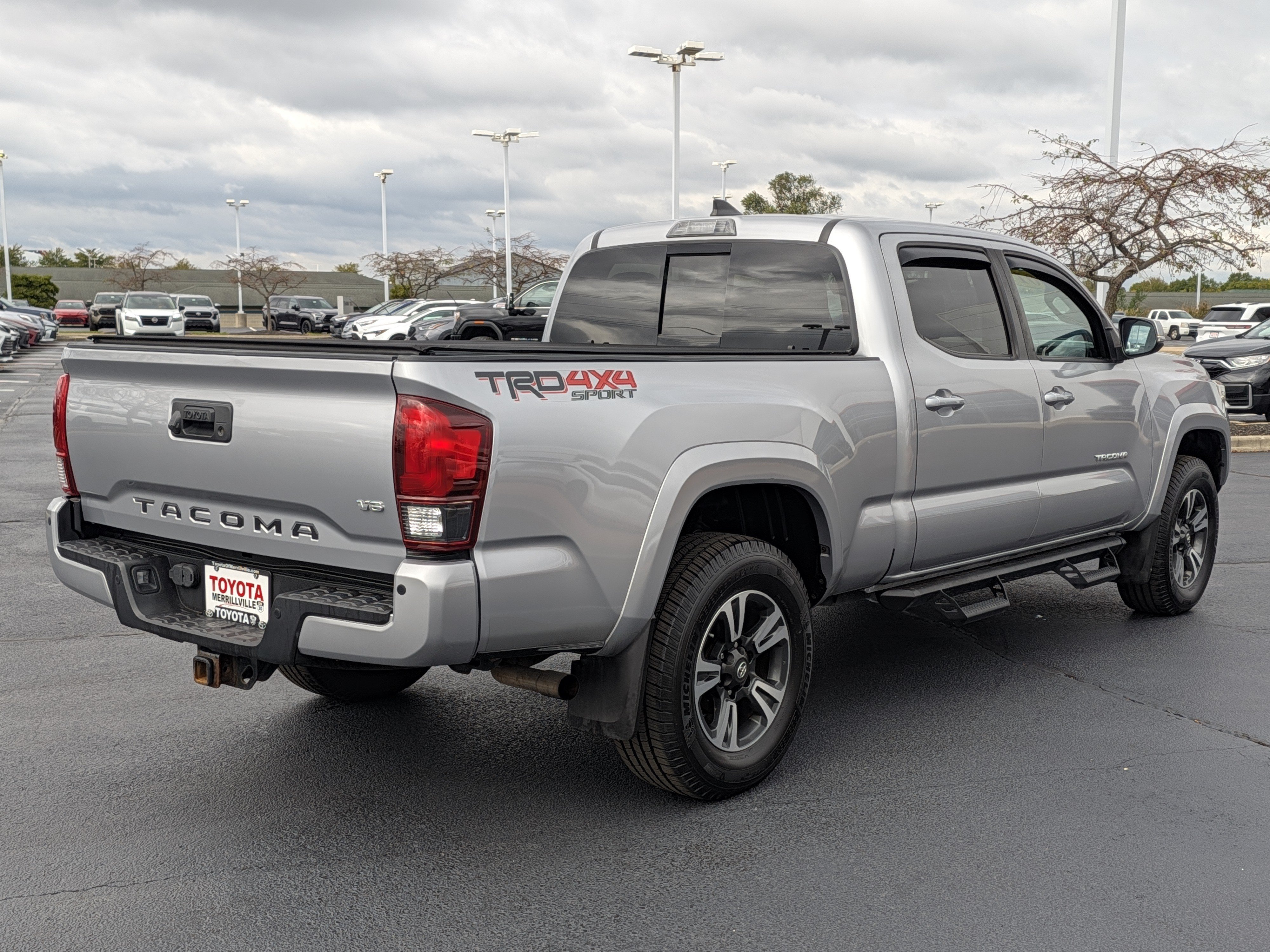 Used 2019 Toyota Tacoma TRD Sport w/ Technology Package AWD/4WD image 10