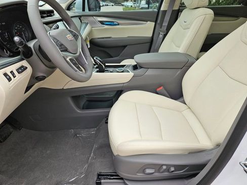 New 2025 Cadillac XT5 Premium Luxury w/ Technology Package image 11