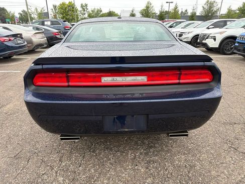 Used 2013 Dodge Challenger R/T RWD image 4