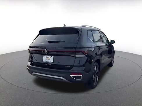 Used 2025 Volkswagen Taos SE image 14