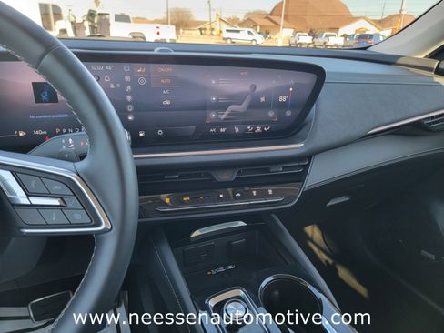 Used 2025 Buick Envision Sport Touring image 22