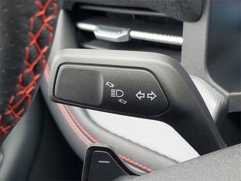 Certified 2025 Ford Explorer ST image 18