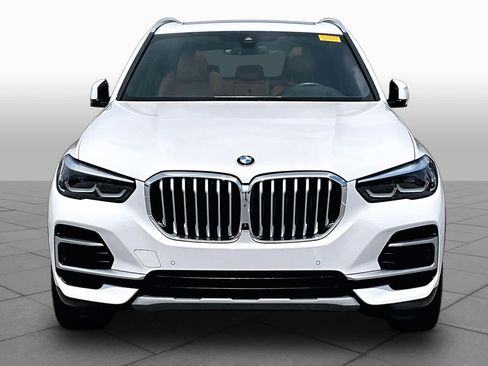 Used 2022 BMW X5 xDrive40i w/ Premium Package AWD/4WD image 3