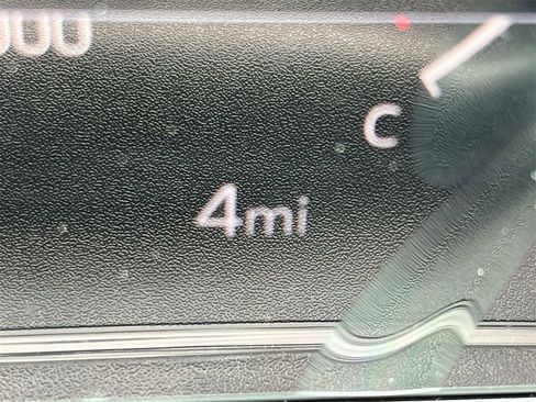 New 2026 GMC Terrain Denali w/ LPO, Floor Liner Package image 31