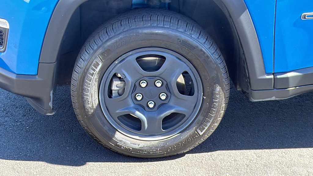 Used 2018 Jeep Compass Sport AWD/4WD image 9