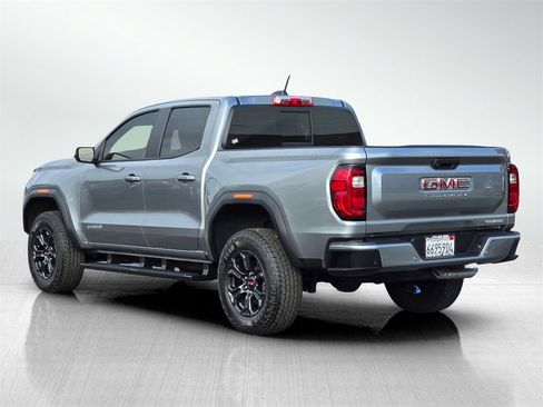 Used 2024 GMC Canyon Elevation w/ Elevation Premium Package image 6