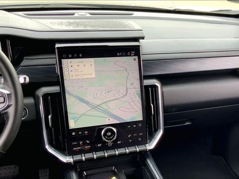 Used 2024 GMC Acadia Elevation w/ Luxury Package image 7