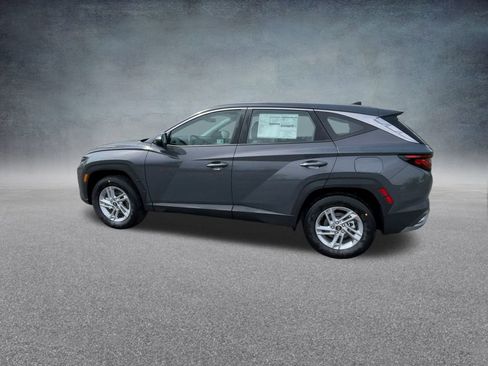 Used 2025 Hyundai Tucson SE image 15