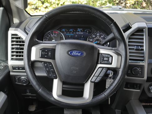 Used 2017 Ford F250 Lariat image 6