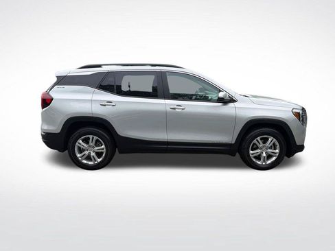 Certified 2022 GMC Terrain SLE w/ Driver Convenience Package AWD/4WD image 7