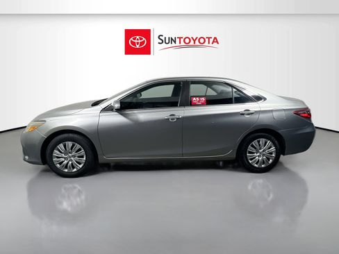 Used 2015 Toyota Camry LE FWD image 7