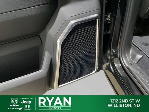 New 2026 RAM 2500 Laramie AWD/4WD image 38