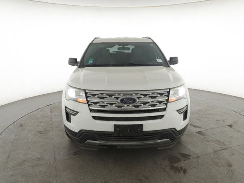 Used 2019 Ford Explorer XLT image 14