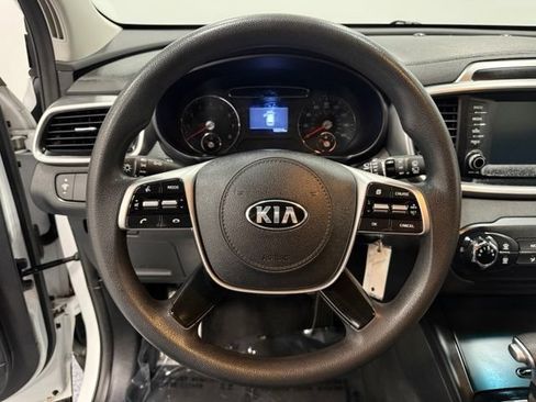 Used 2020 Kia Sorento FWD V6 image 21