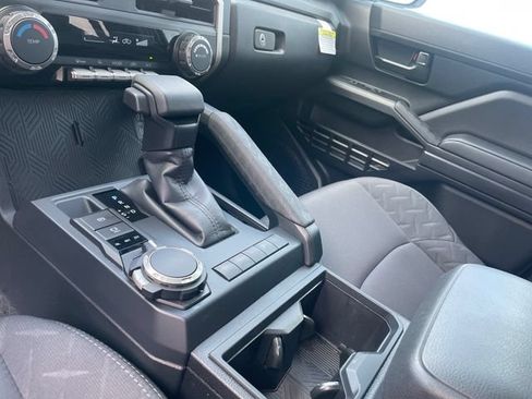 Used 2026 Toyota Tacoma SR AWD/4WD image 20
