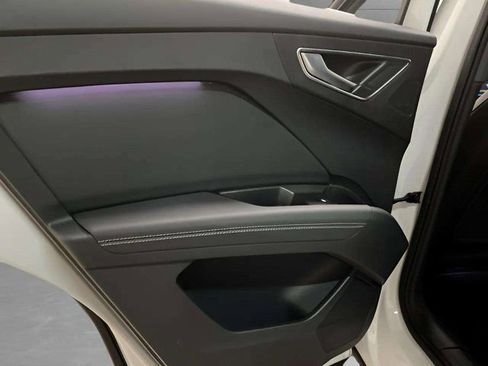 Used 2024 Audi Q4 e-tron Prestige image 71